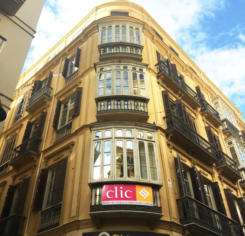 Budova školy v historickom centre, CLIC Málaga