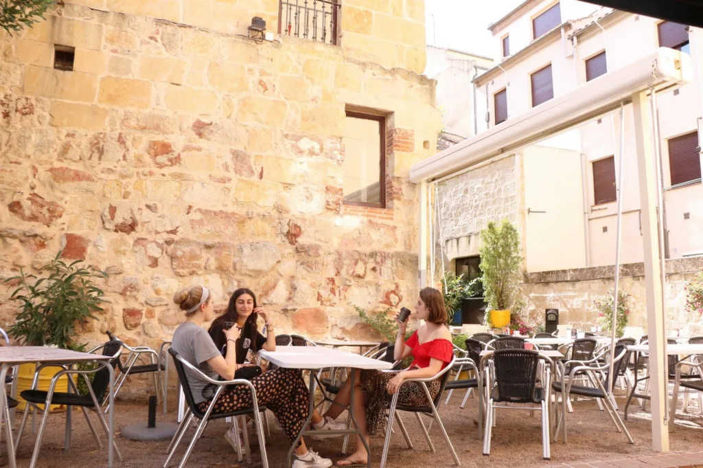 Terasa kaviarne pri škole, Enforex Salamanca
