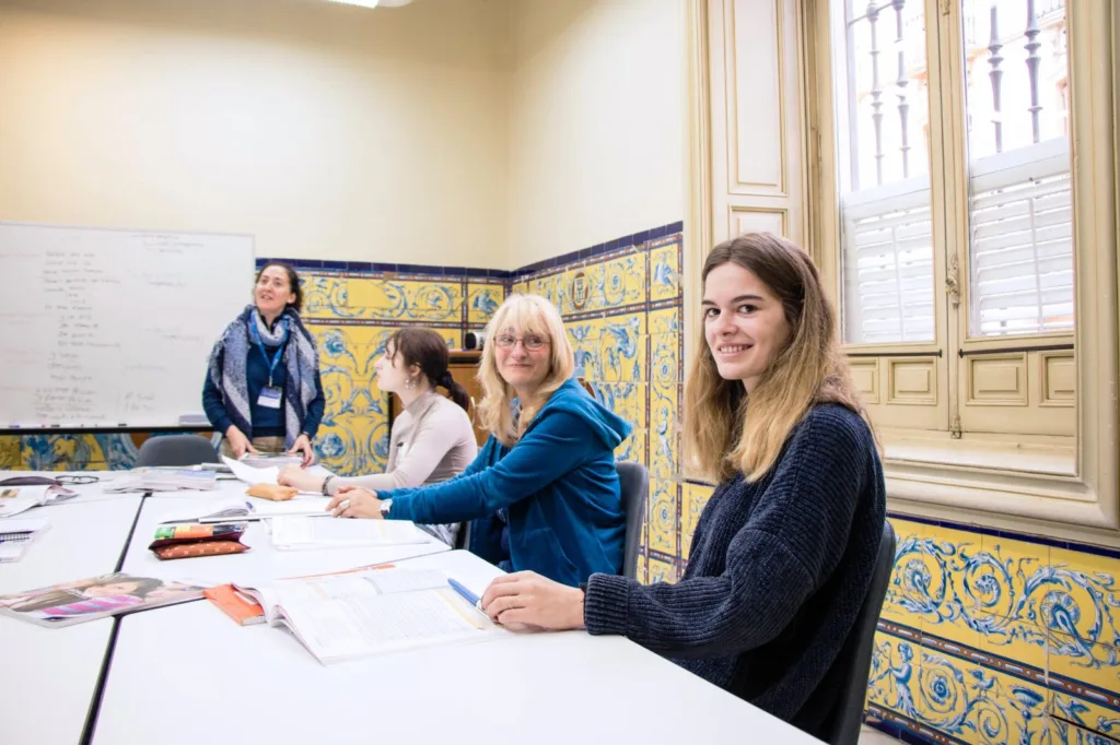 Študentky na hodine španielčiny, Enforex Sevilla